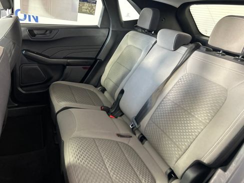 Used 2022 Ford Escape SE w/ Cold Weather Package FWD image 37