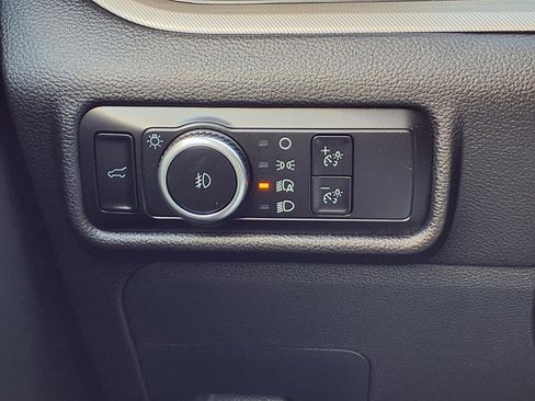 Used 2023 Ford Explorer XLT w/ Equipment Group 202A image 19