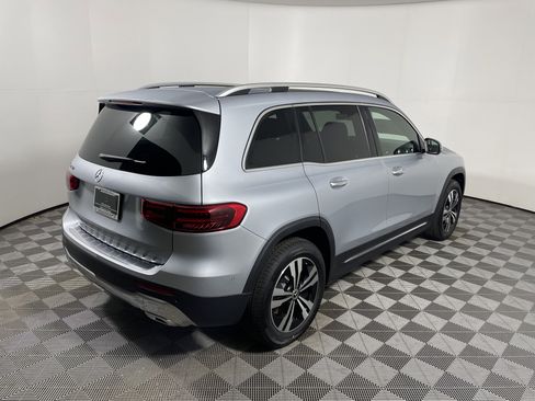 New 2026 Mercedes-Benz GLB 250 image 5