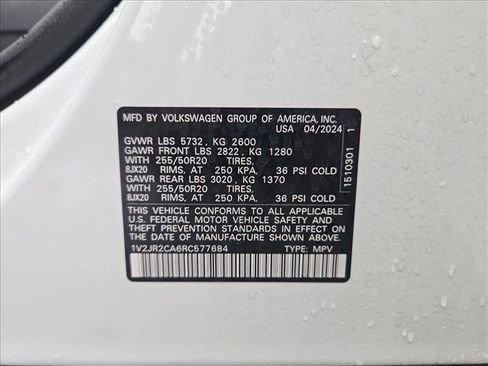 Used 2024 Volkswagen Atlas SE FWD image 12