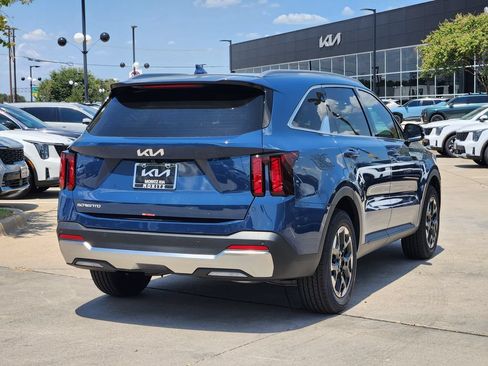 New 2026 Kia Sorento S w/ S Panoramic Sunroof Package FWD image 4