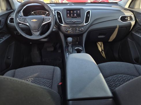 Used 2024 Chevrolet Equinox LT FWD image 16