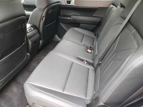 Used 2025 Hyundai Santa Fe SEL FWD image 32