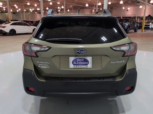 Certified 2025 Subaru Outback Premium w/ Popular Package #1A AWD/4WD image 4