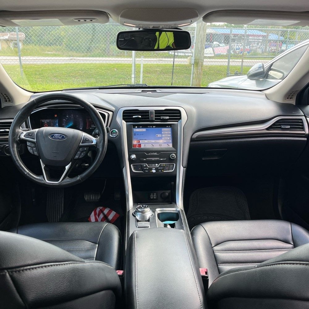 Used 2019 Ford Fusion SEL FWD image 7
