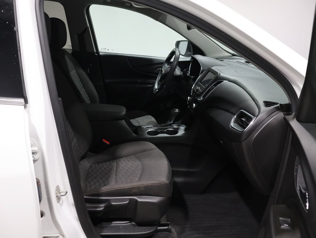 Used 2020 Chevrolet Equinox LT AWD/4WD image 16