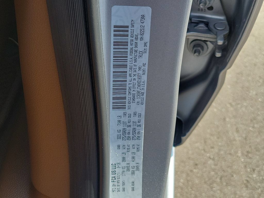 Used 2019 RAM 1500 Laramie AWD/4WD image 40