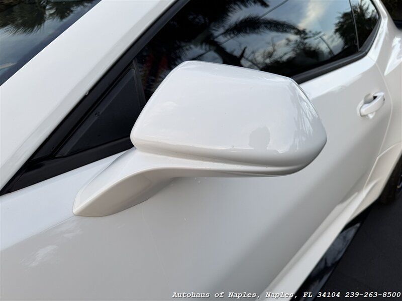 Used 2018 Chevrolet Camaro SS RWD image 14