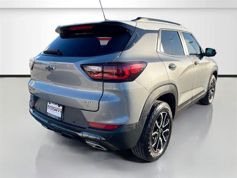 Used 2024 Chevrolet TrailBlazer ACTIV w/ Driver Confidence Package image 7