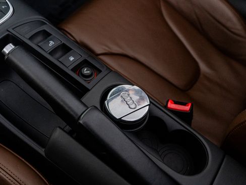 Used 2011 Audi R8 V8 image 33