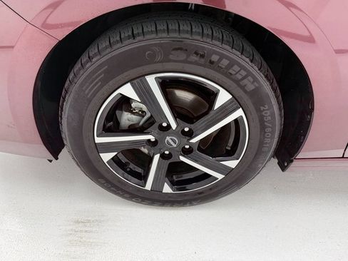 Used 2024 Nissan Sentra SV image 7