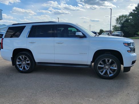 Used 2015 Chevrolet Tahoe LT w/ Luxury Package AWD/4WD image 4