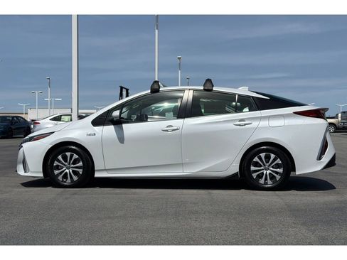 Used 2022 Toyota Prius Prime XLE FWD image 7