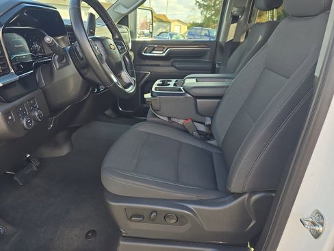 Certified 2025 Chevrolet Silverado 2500 LT w/ Convenience Package image 14