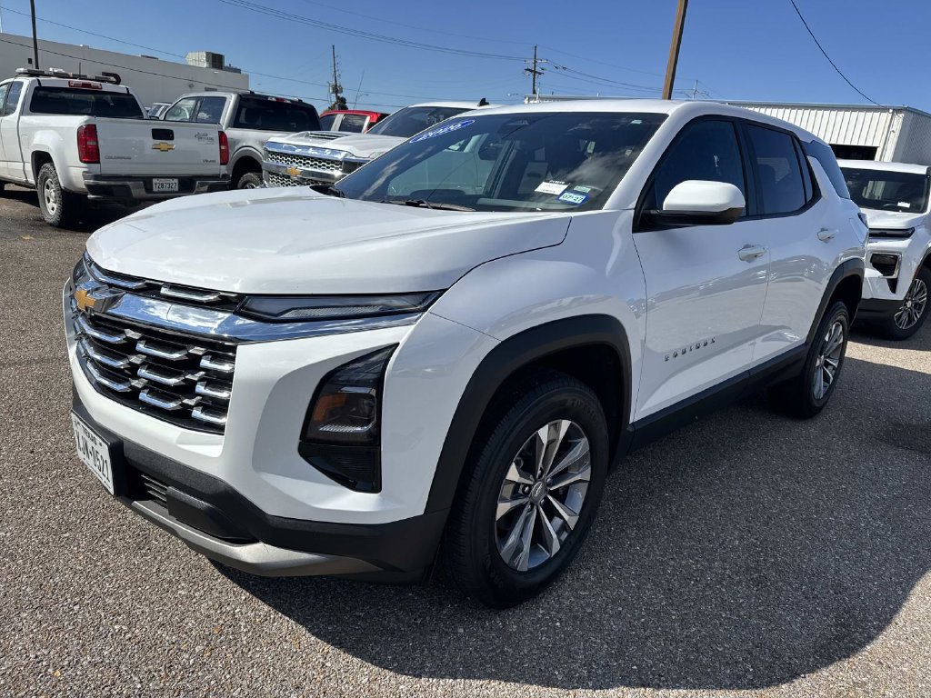 Used 2026 Chevrolet Equinox LT w/ Convenience Package II FWD image 5
