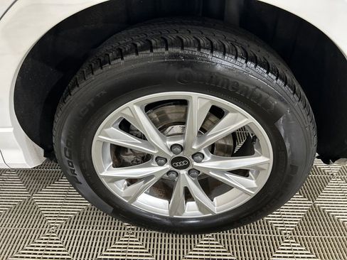 Used 2025 Audi Q3 2.0T Premium image 9