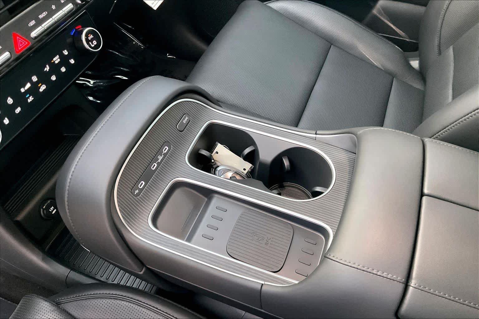 Certified 2026 Hyundai Palisade Calligraphy FWD image 17