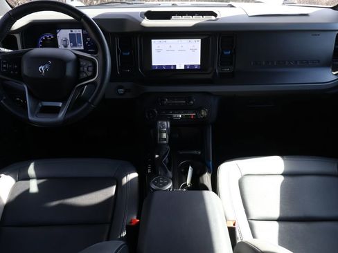 Used 2022 Ford Bronco Black Diamond image 15