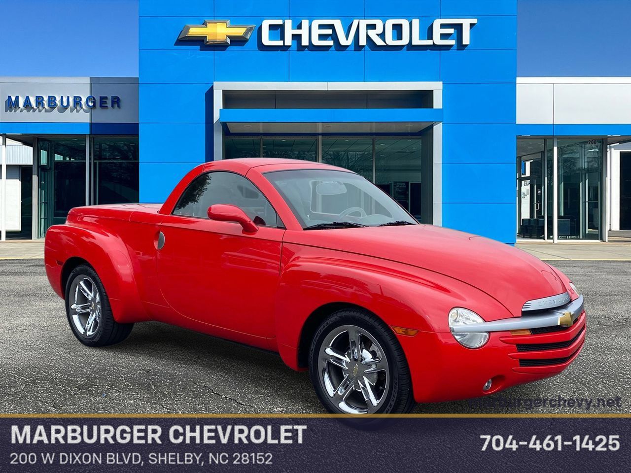Used 2004 Chevrolet SSR w/ Preferred Equipment Group RWD image 1