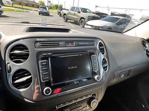 Used 2012 Volkswagen Tiguan SEL AWD/4WD image 19