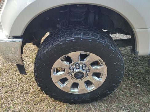 Used 2019 Ford F250 Lariat w/ Chrome Package image 16