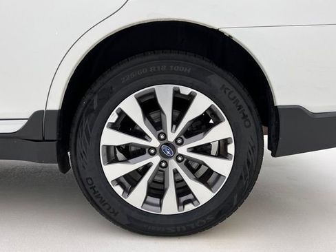 Used 2018 Subaru Outback 3.6R Touring AWD/4WD image 28