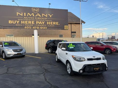 Used 2016 Kia Soul + FWD image 6