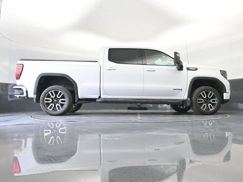 Used 2023 GMC Sierra 1500 AT4 AWD/4WD image 34