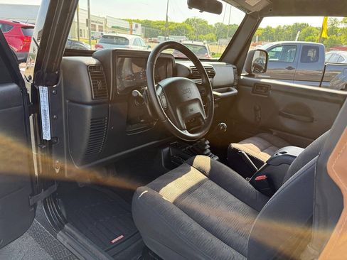 Used 2003 Jeep Wrangler Rubicon AWD/4WD image 11