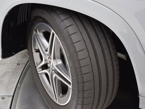 Used 2025 Mercedes-Benz GLE 53 AMG 4MATIC image 29