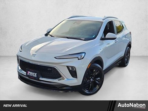 Used 2024 Buick Encore GX Sport Touring image 1