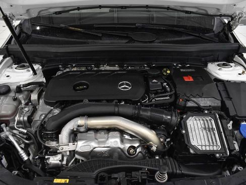 Certified 2024 Mercedes-Benz GLB 250 4MATIC image 10