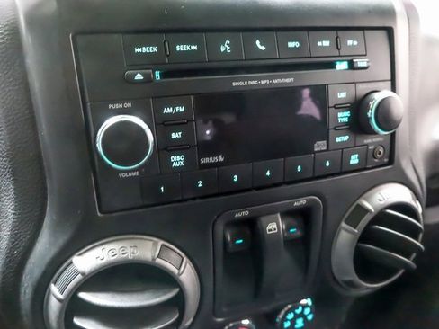 Used 2013 Jeep Wrangler Sport image 13