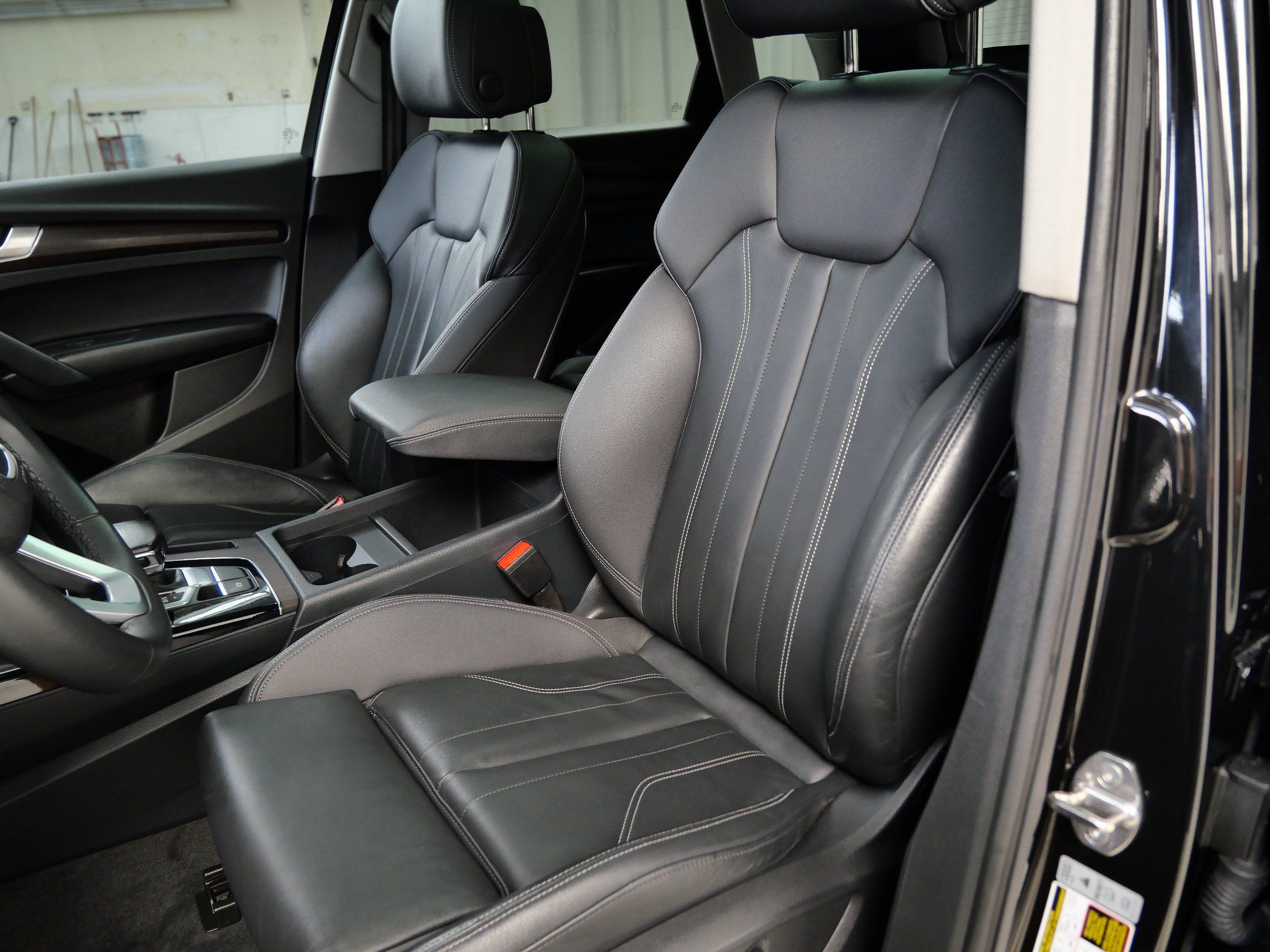 Used 2024 Audi Q5 e Premium AWD/4WD image 3
