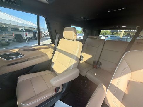 Used 2023 Chevrolet Tahoe Premier w/ Premium Package 2 RWD image 14