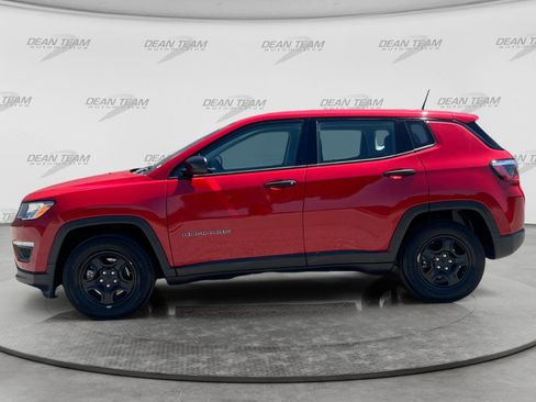 Used 2021 Jeep Compass Sport w/ Cold Weather Group FWD image 4