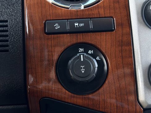 Used 2016 Ford F350 King Ranch w/ FX4 Off-Road Package AWD/4WD image 23