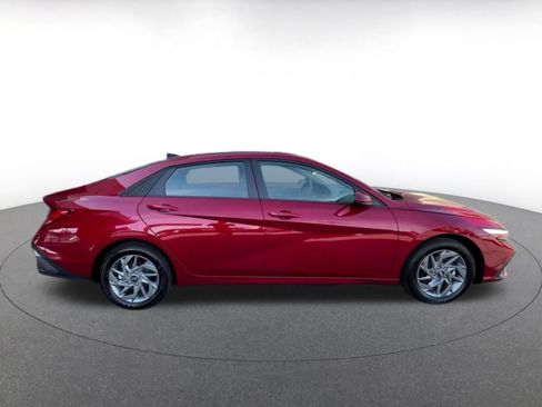 Used 2026 Hyundai Elantra Hybrid FWD image 16
