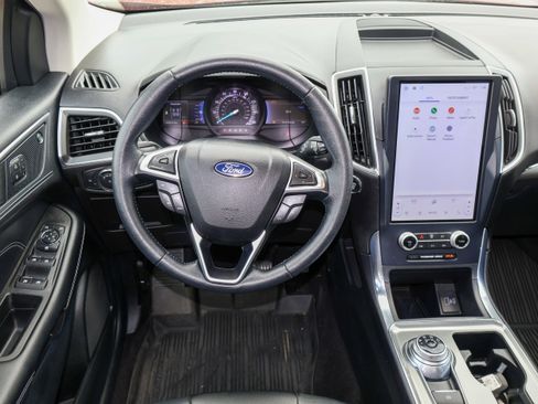 Used 2022 Ford Edge Titanium AWD/4WD image 18