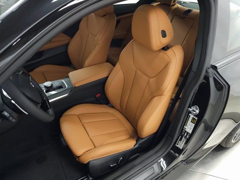 Used 2025 BMW 230i xDrive Coupe w/ Convenience Package AWD/4WD image 11