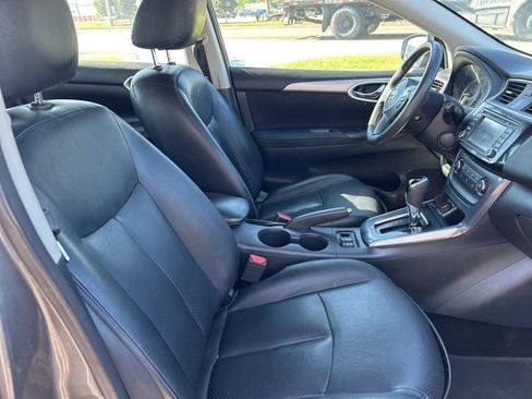 Used 2016 Nissan Sentra SR w/ SR Premium Package image 13