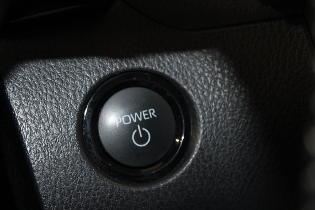 Used 2025 Toyota Camry SE FWD image 35