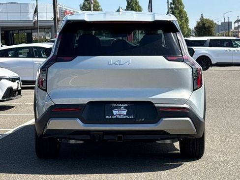 New 2026 Kia EV9 Light RWD image 6