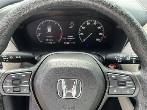 Used 2023 Honda HR-V LX image 10