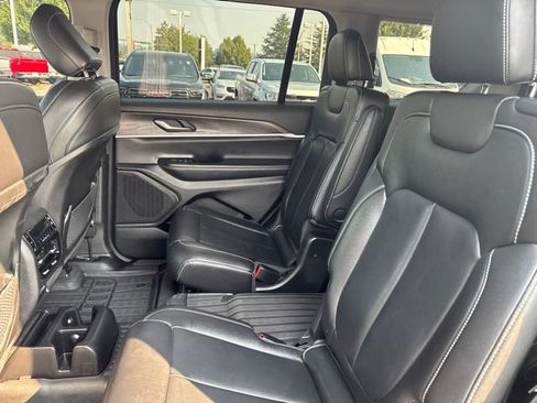 Used 2023 Jeep Grand Cherokee L Limited AWD/4WD image 34
