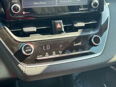 Used 2022 Toyota Corolla LE FWD image 24