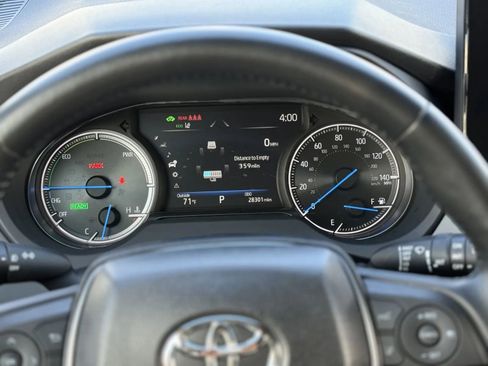 Used 2022 Toyota Venza Limited image 29