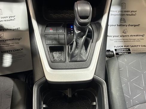 Used 2023 Toyota RAV4 XLE AWD/4WD image 33