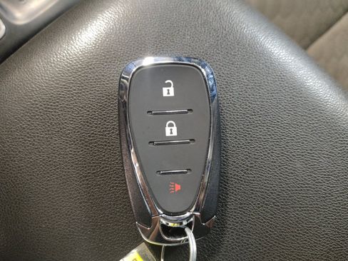 Used 2020 Chevrolet Equinox LT FWD image 32