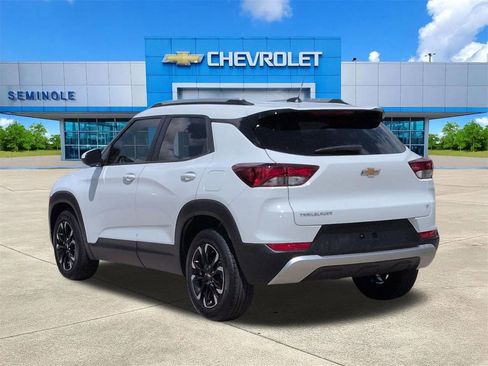 Used 2023 Chevrolet TrailBlazer LT FWD image 3